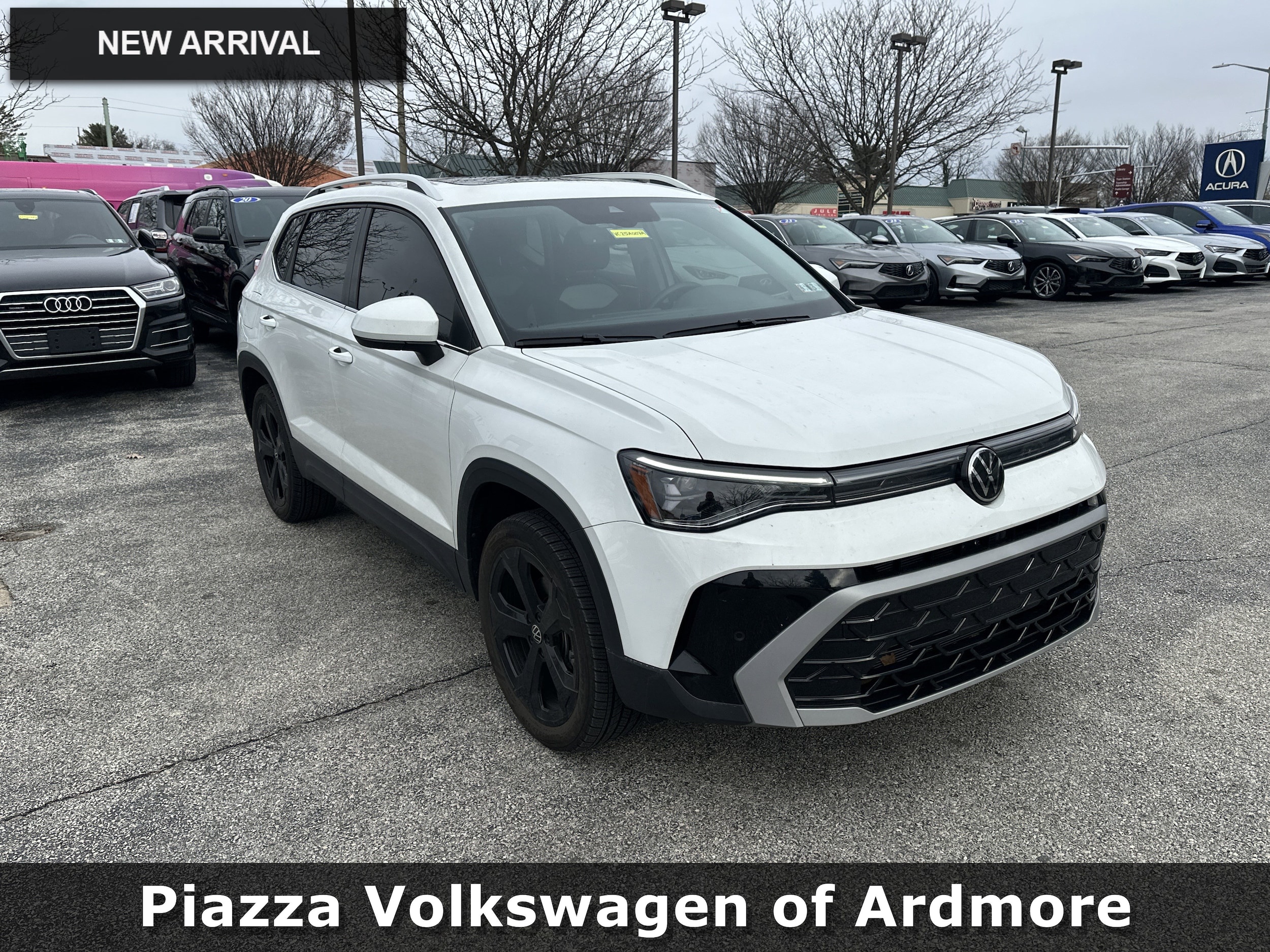 2025 Volkswagen Taos SEL's photo