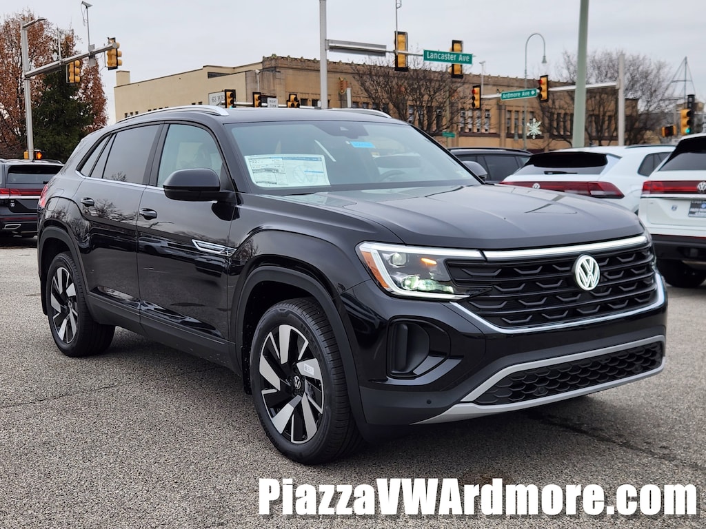 New 2026 Volkswagen Atlas Cross Sport 2.0T SE w/Technology SUV