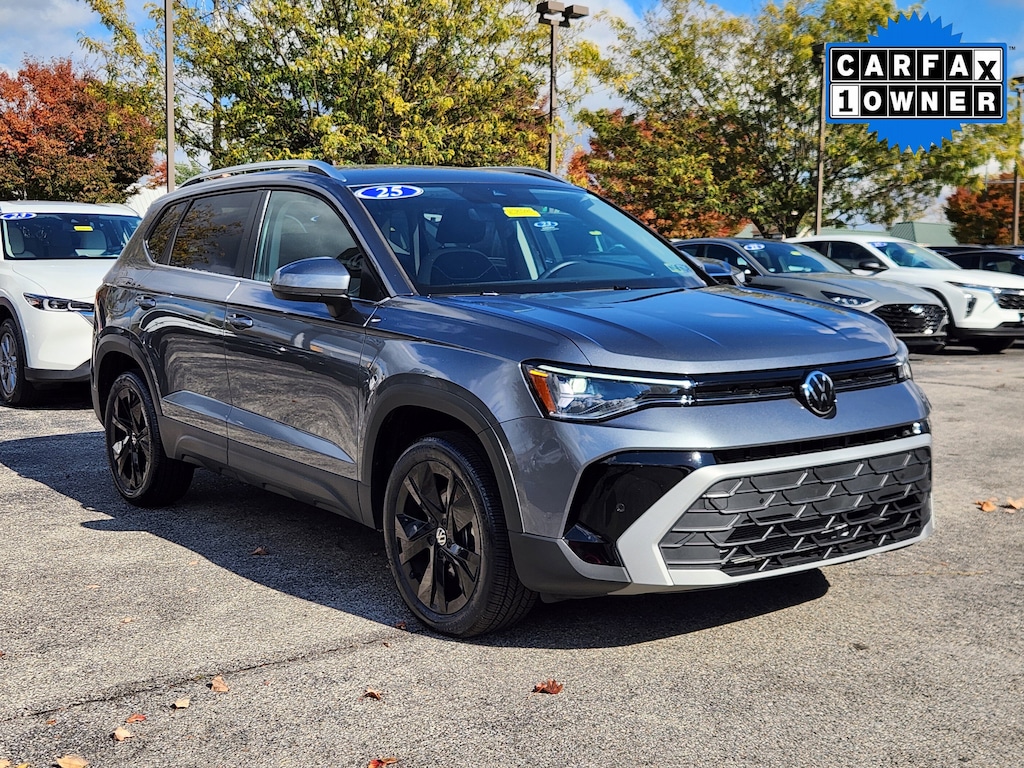 Certified 2025 Volkswagen Taos 1.5T SE SUV
