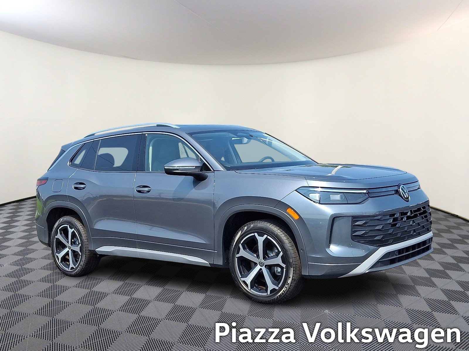 2025 Volkswagen Tiguan 2.0T SE