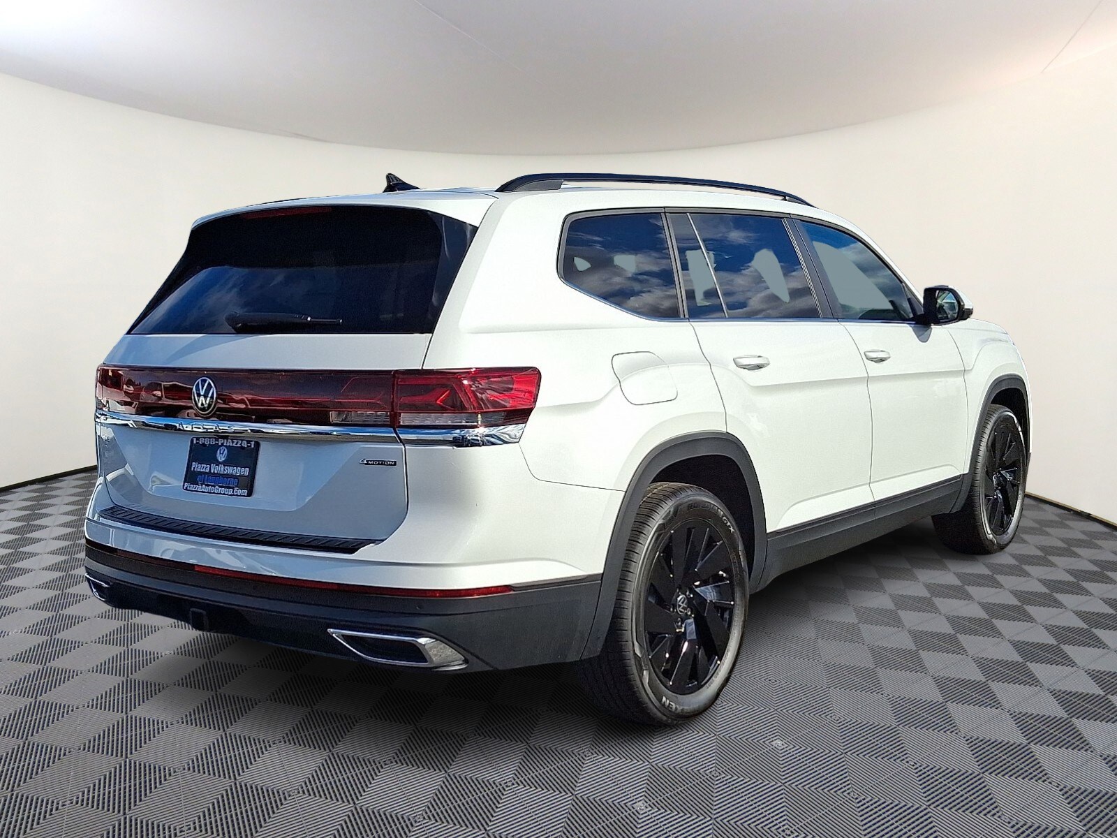 2026 Volkswagen Atlas SE Technology photo 3