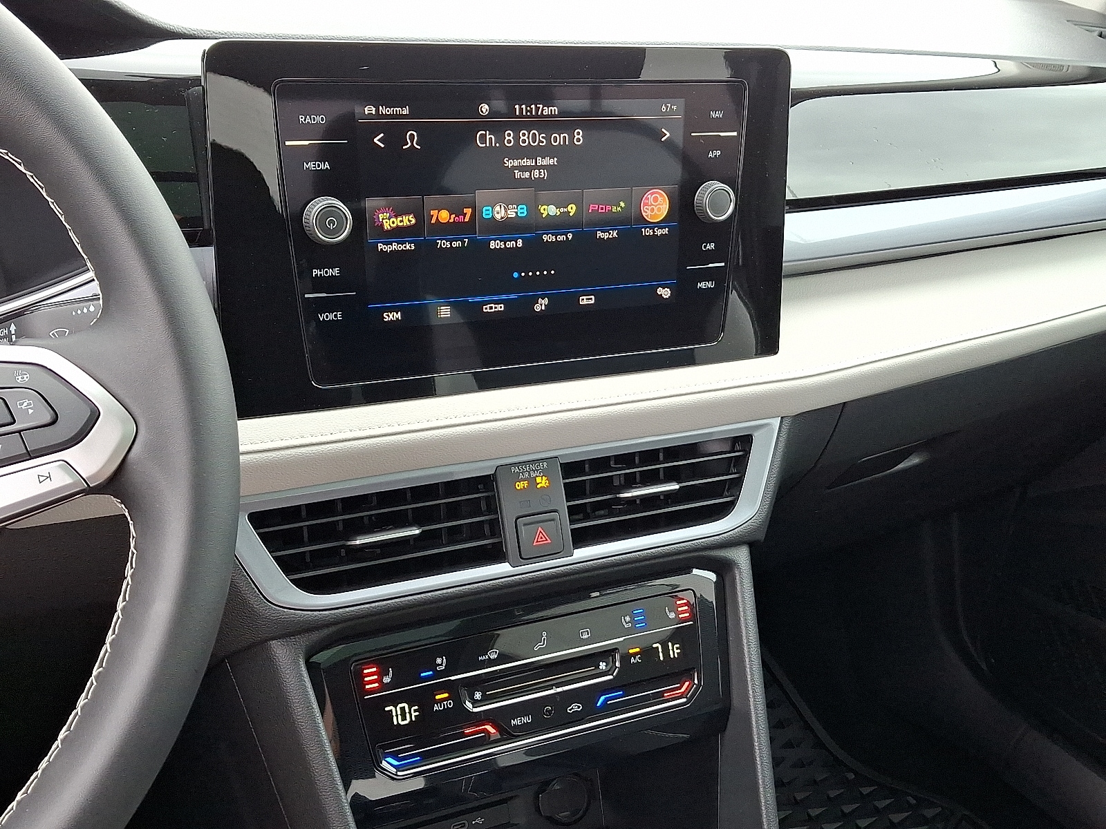 2025 Volkswagen Taos SEL - Photo 8