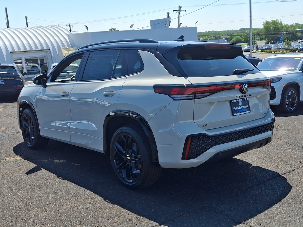 New 2026 Volkswagen Tiguan SE R-Line Black Sport Utility
