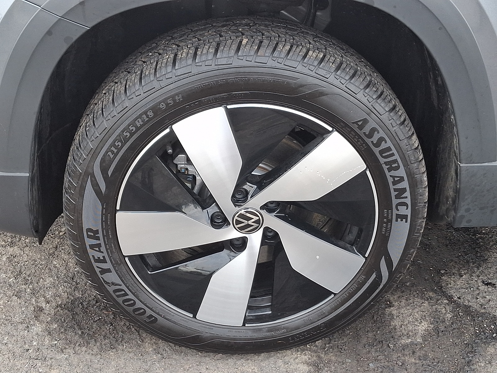 2025 Volkswagen Taos S - Photo 27