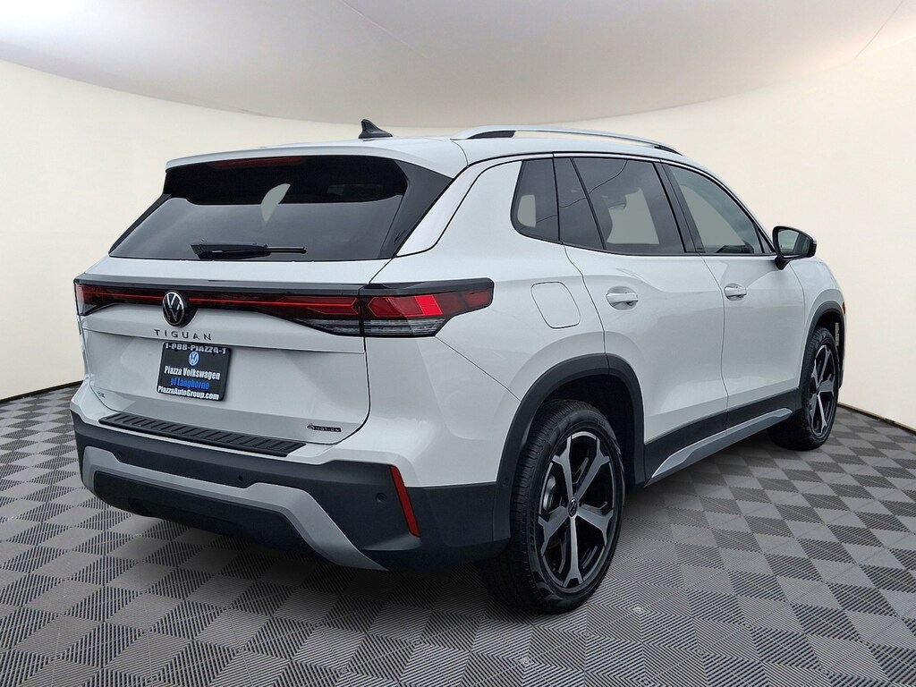 New 2026 Volkswagen Tiguan SE Sport Utility
