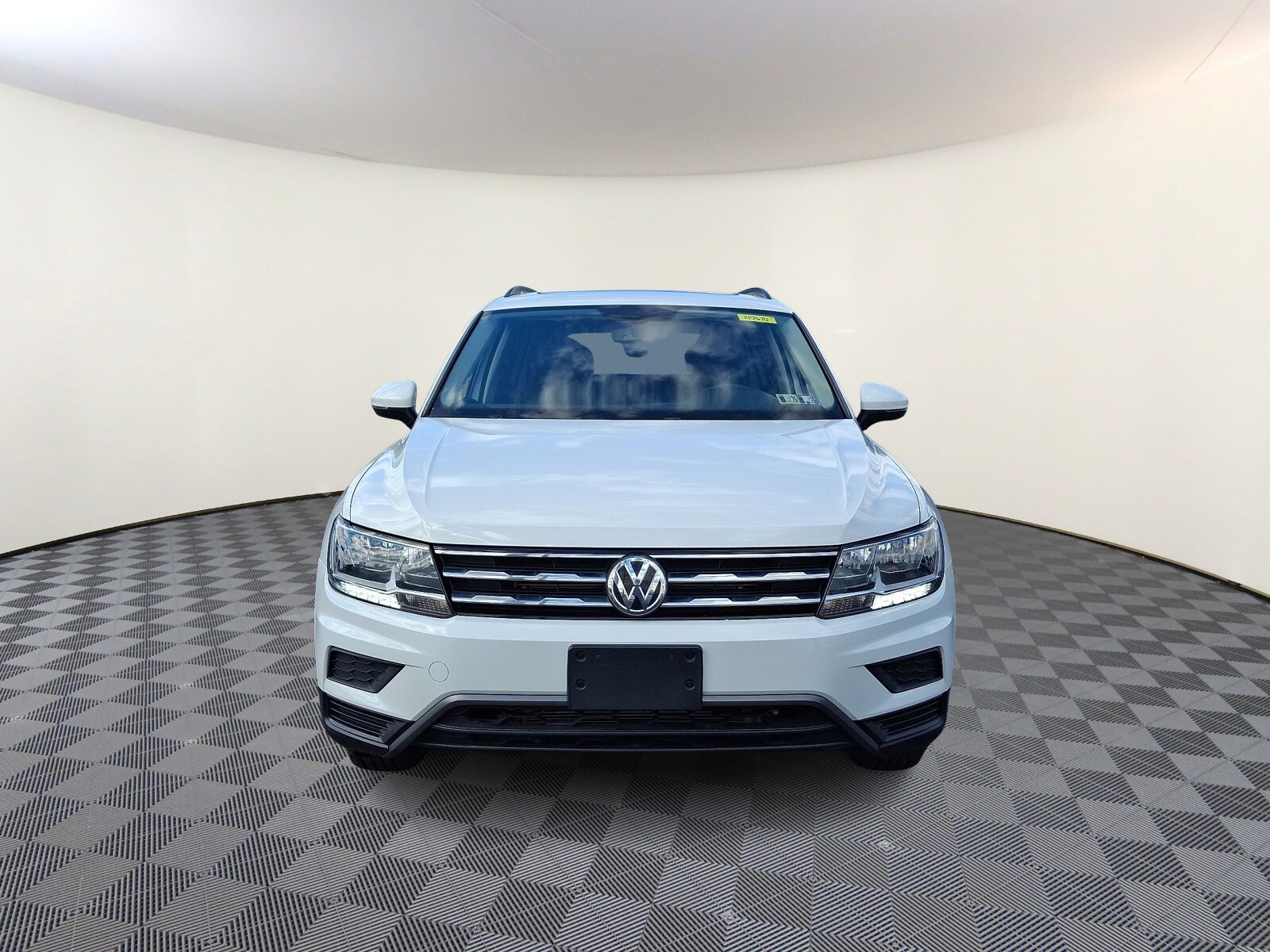 2021 Volkswagen Tiguan SE photo 2