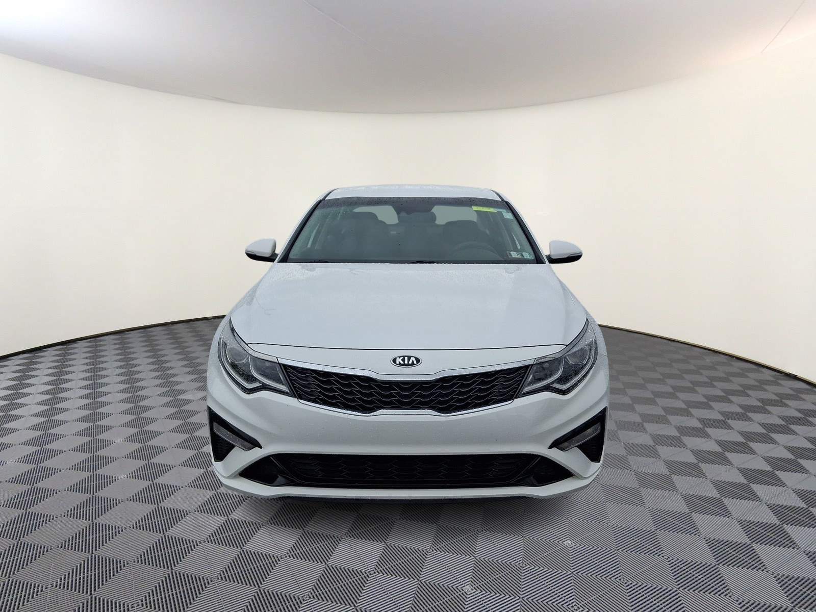 Used 2020 Kia Optima LX with VIN 5XXGT4L33LG411687 for sale in Levittown, PA