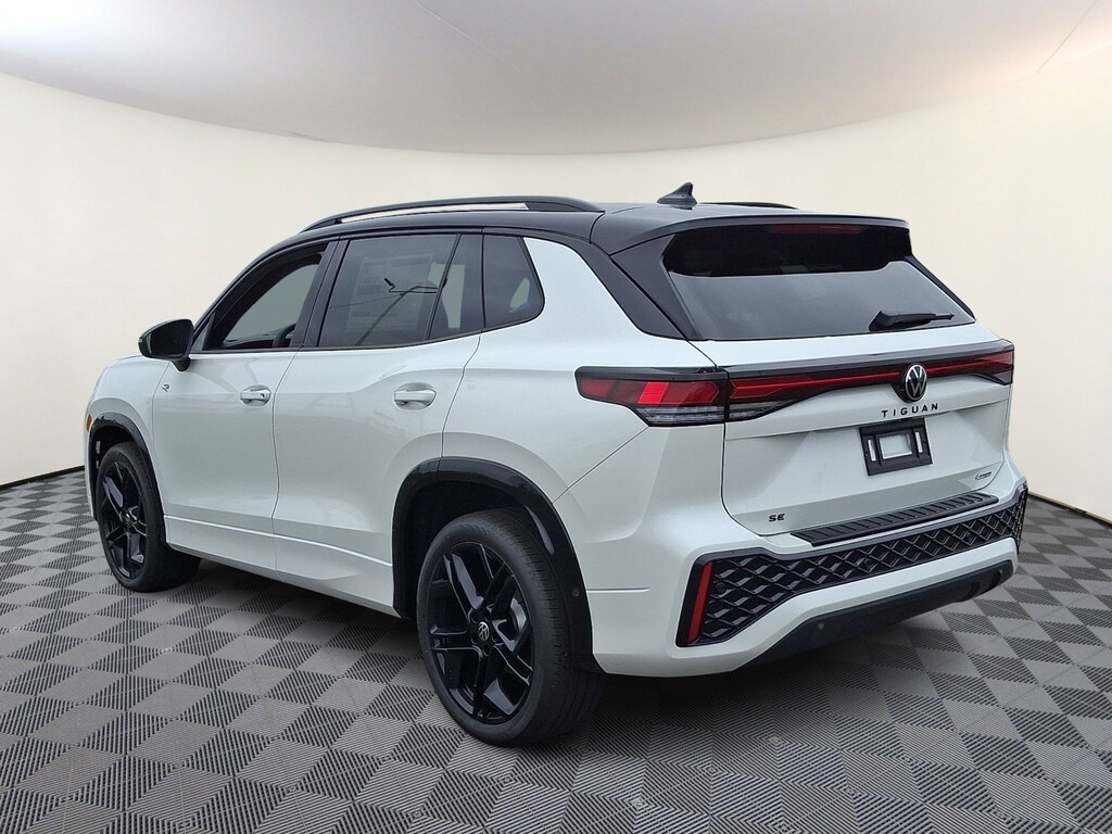 New 2026 Volkswagen Tiguan SE R-Line Black Sport Utility