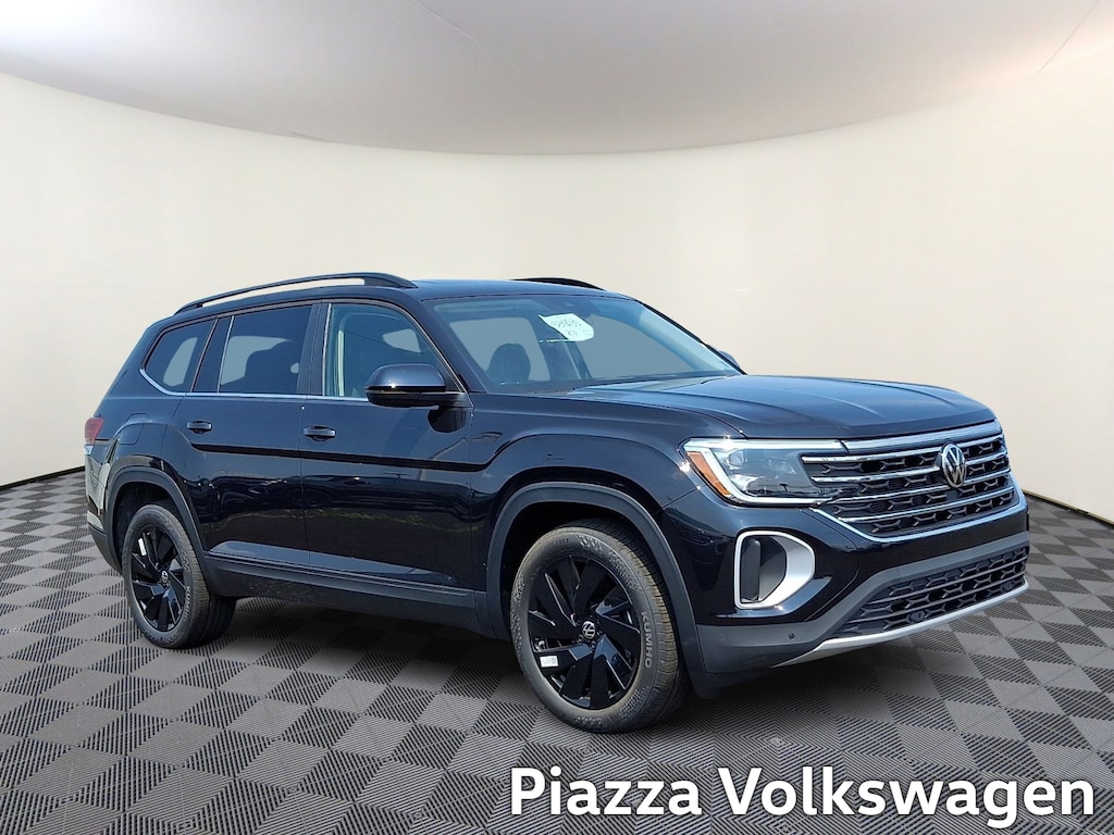 New 2026 Volkswagen Atlas SE With Technology Sport Utility