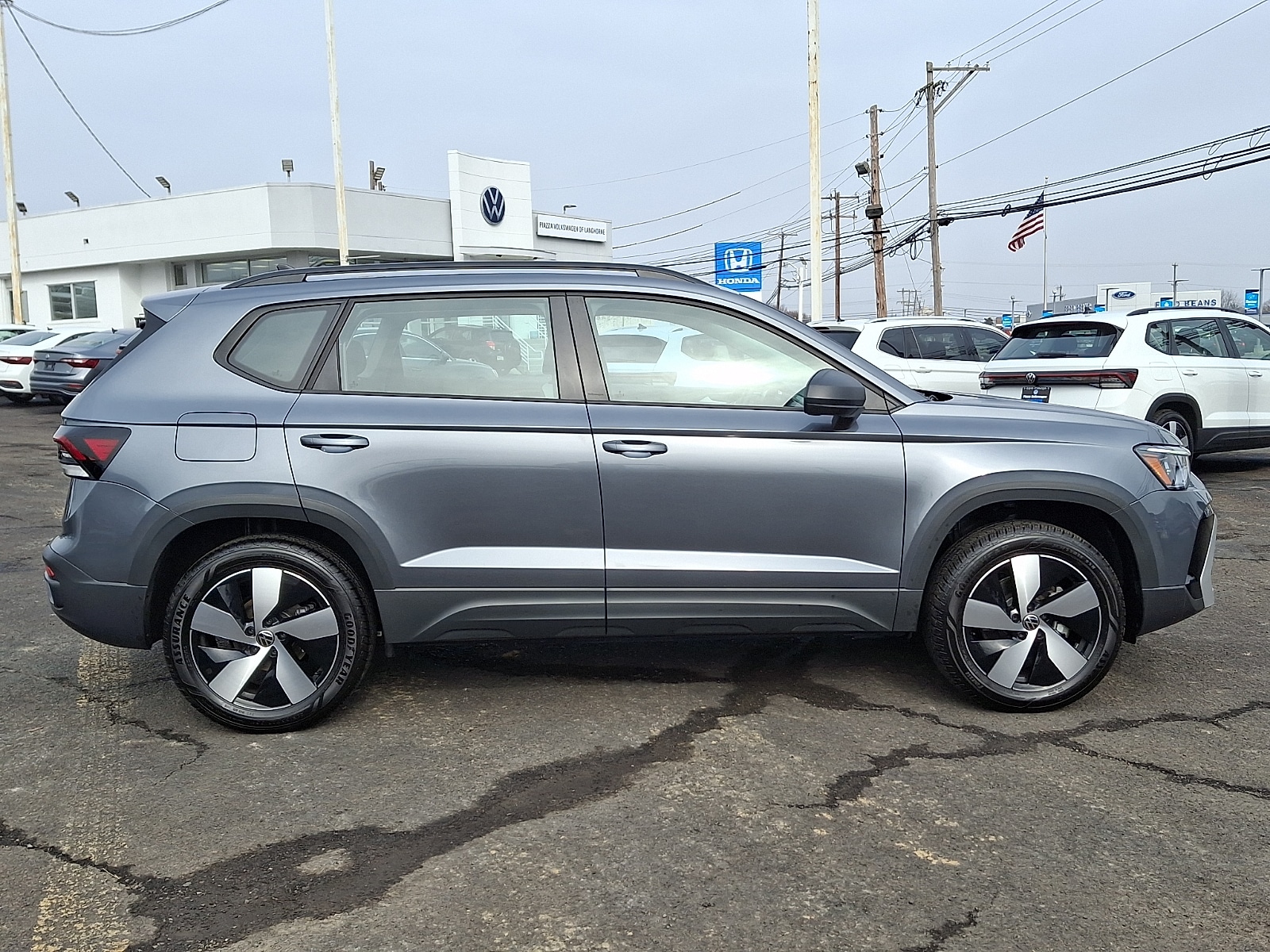 2025 Volkswagen Taos S - Photo 8