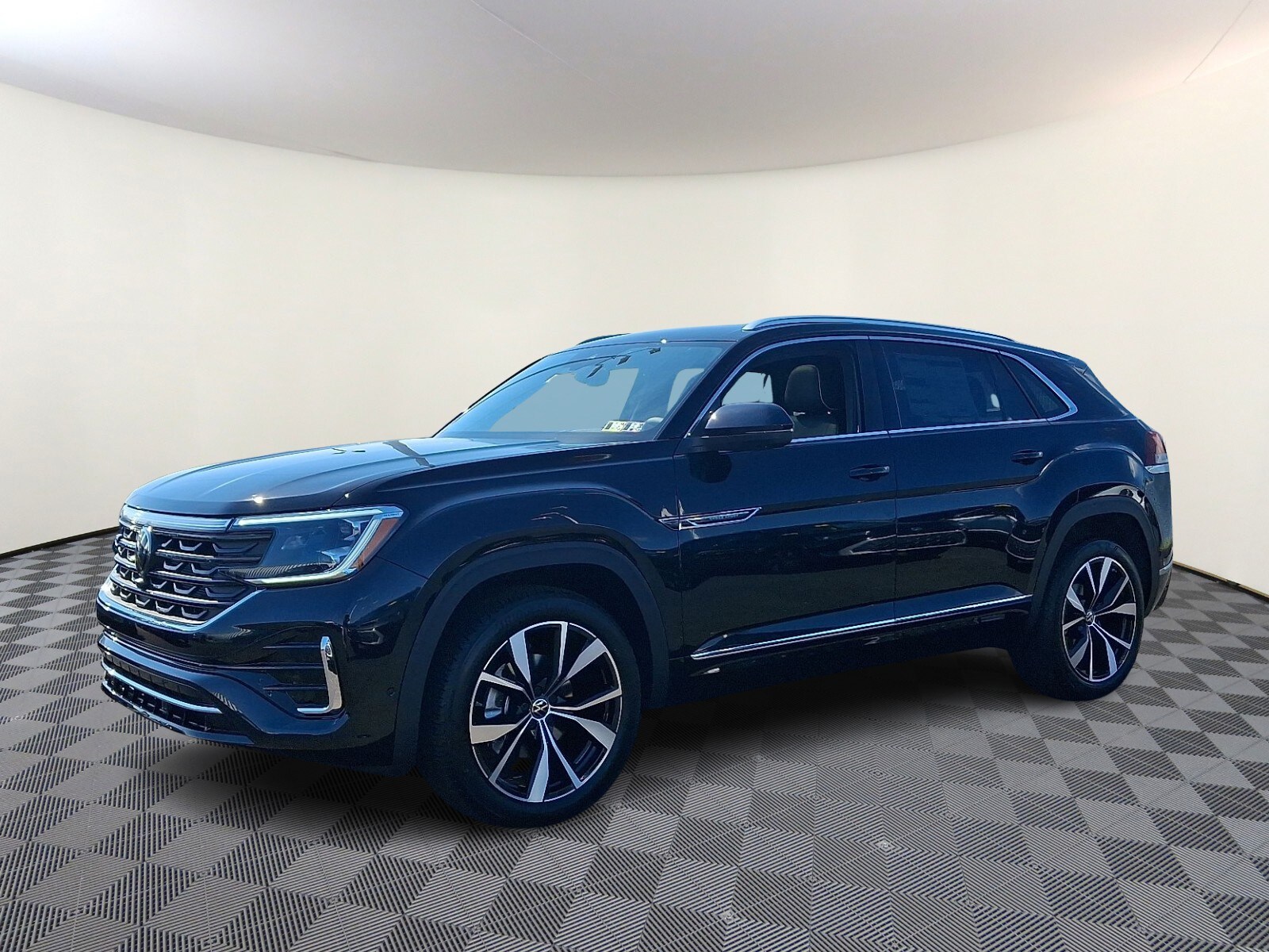 2026 Volkswagen Atlas Cross Sport SEL Premium R-Line photo 2