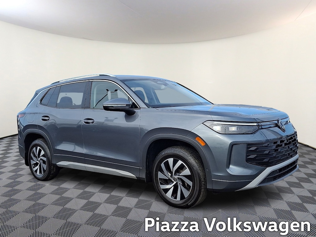 Used 2025 Volkswagen Tiguan 2.0T S Sport Utility