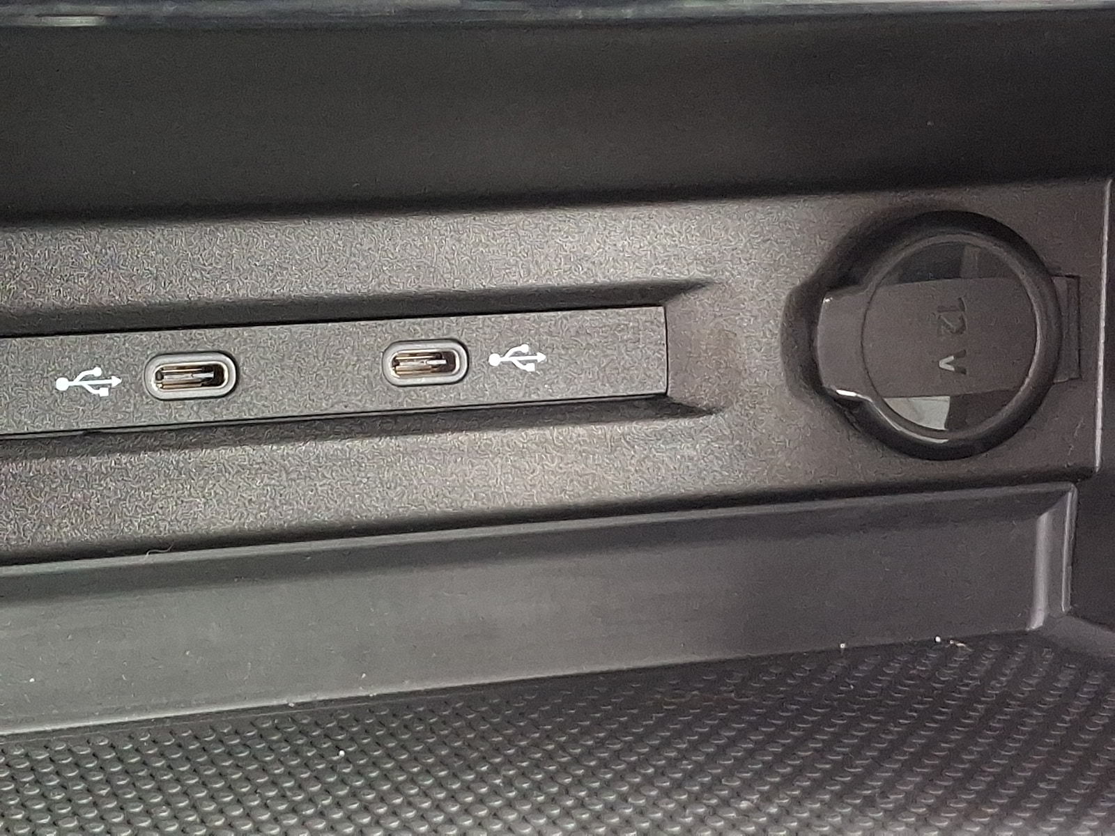 2025 Volkswagen Taos S - Photo 24