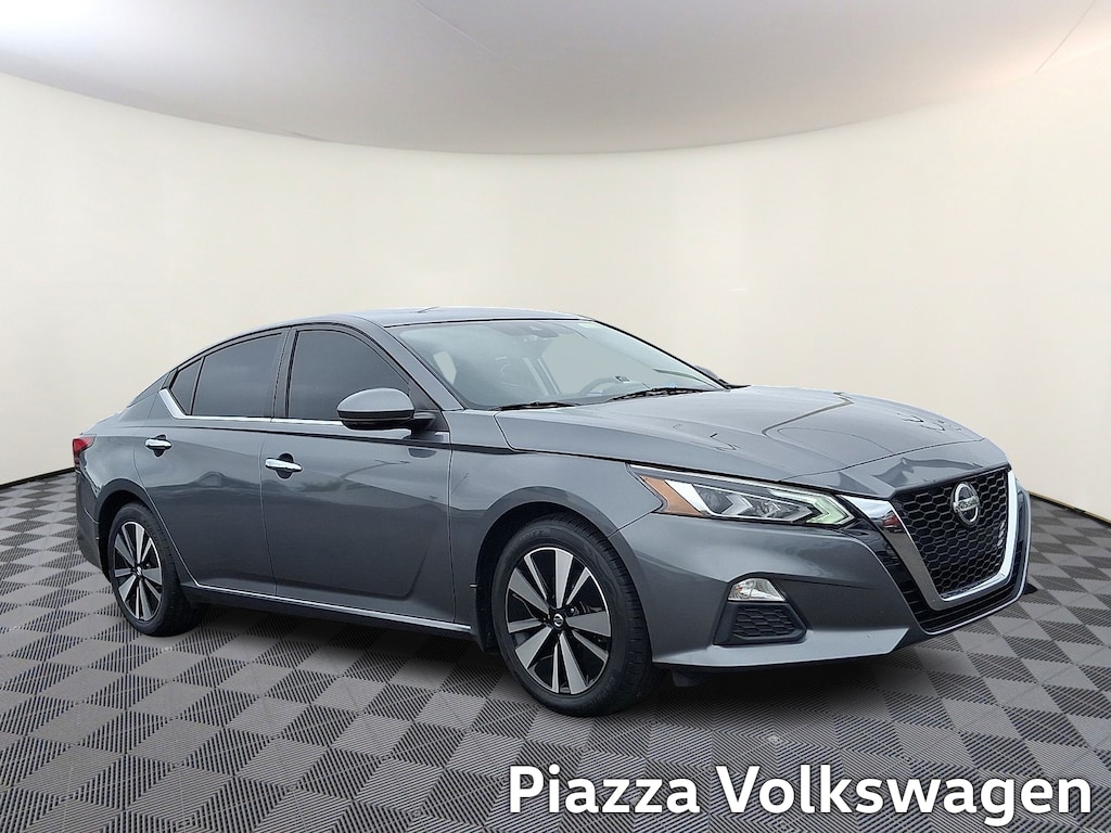 Used 2021 Nissan Altima SV FWD Sedan