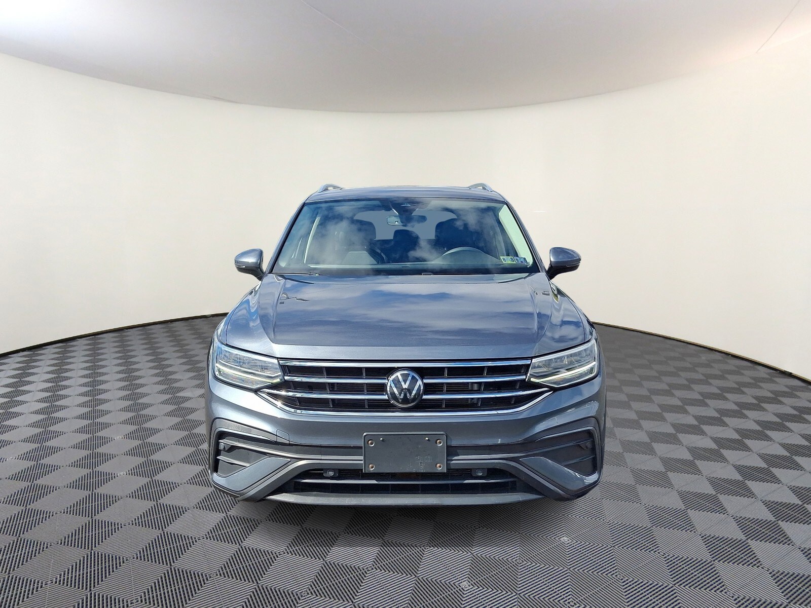 2022 Volkswagen Tiguan SE Sport photo 2