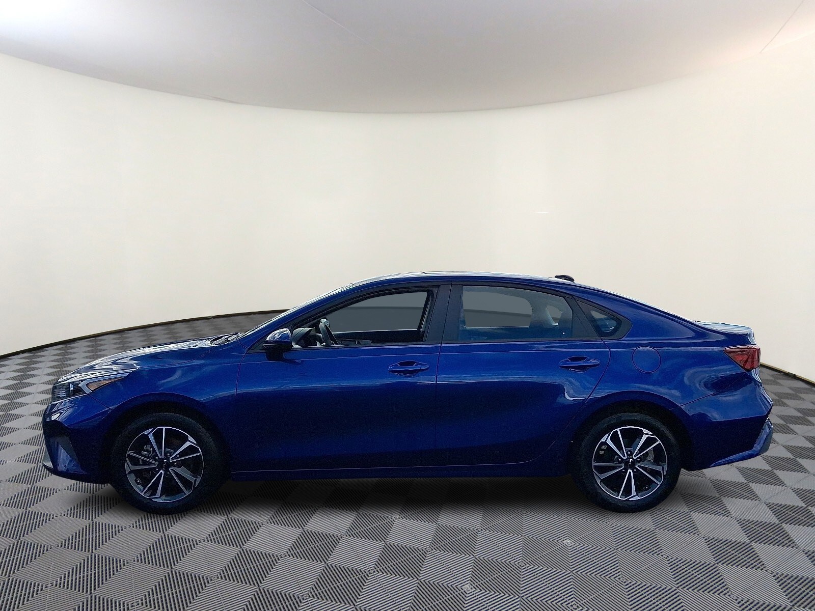 2023 Kia Forte LXS photo 4