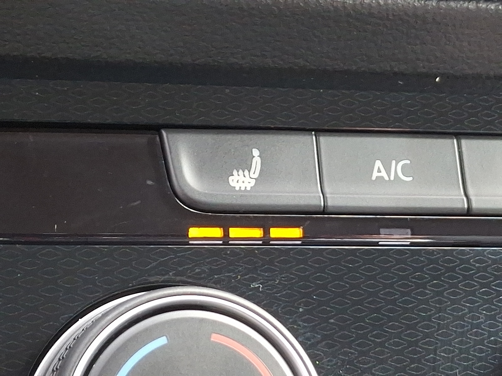 2025 Volkswagen Taos S - Photo 23