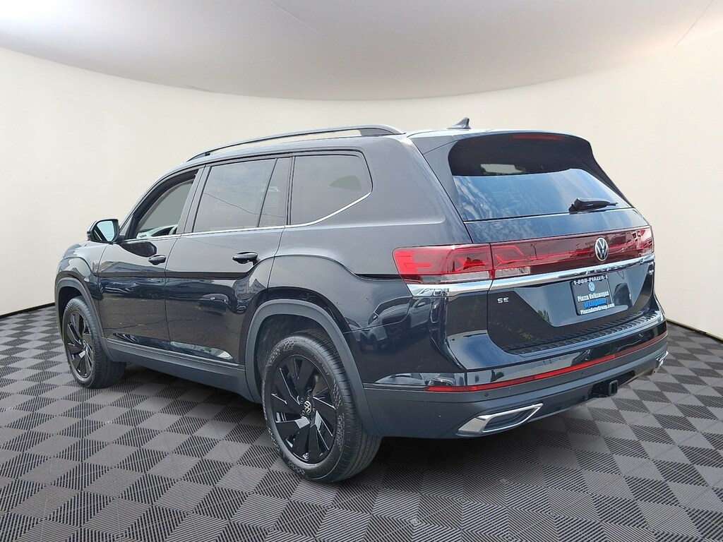 New 2026 Volkswagen Atlas SE With Technology Sport Utility