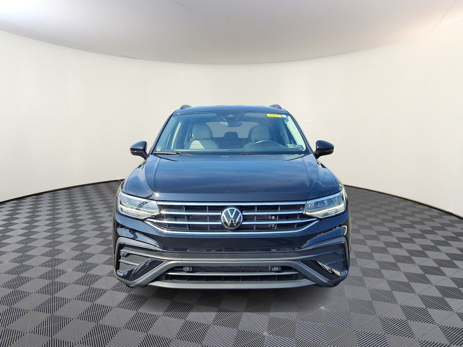 2024 Volkswagen Tiguan S photo 2