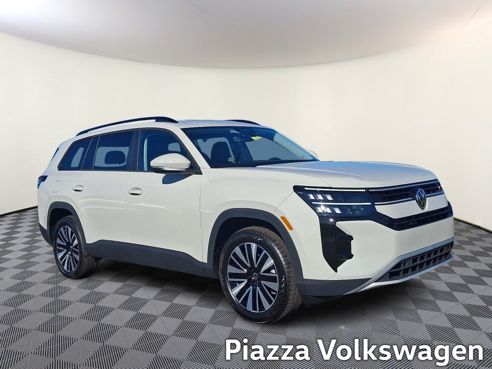 New 2027 Volkswagen Atlas SE w/Technology Sport Utility