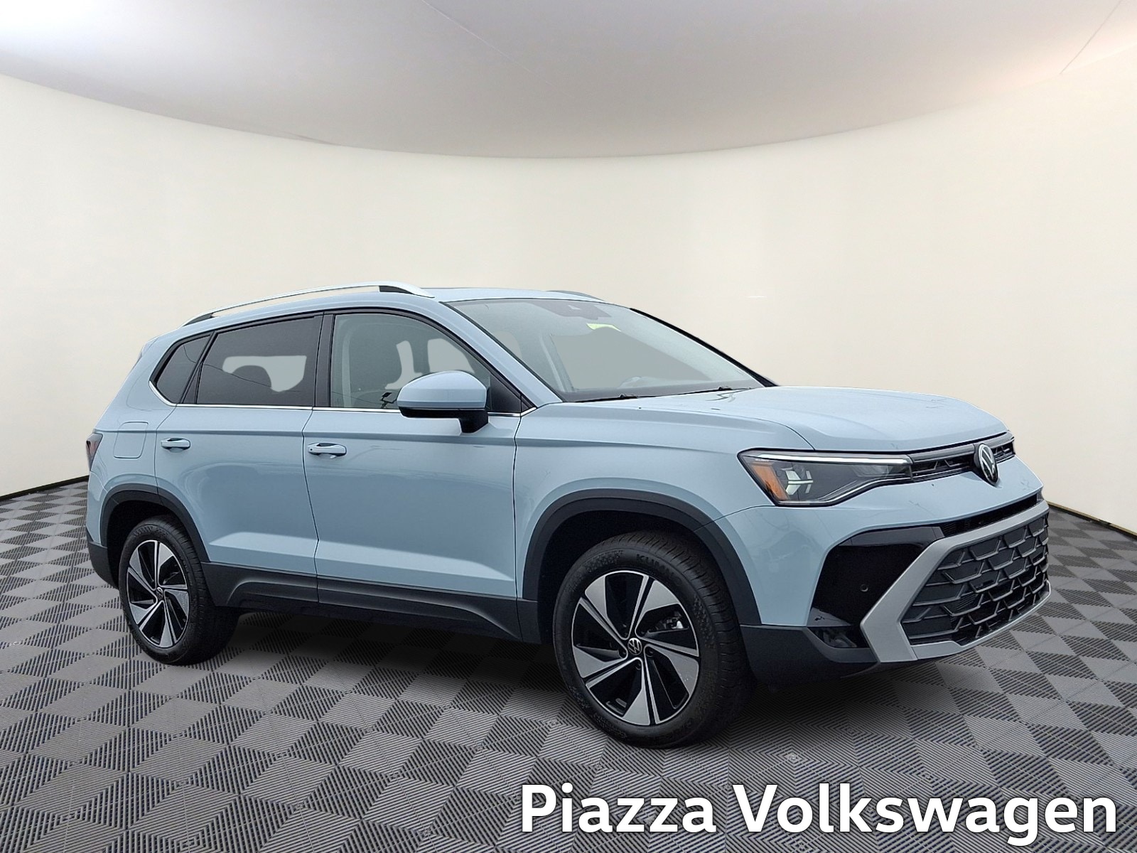 2026 Volkswagen Taos 1.5T SE 4Motion's photo