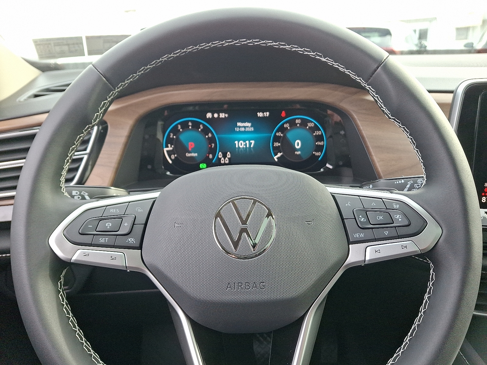 2026 Volkswagen Atlas SE w/Tech - Photo 9
