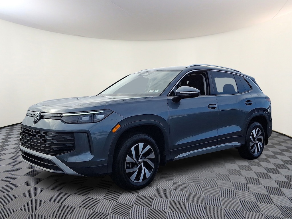 Used 2025 Volkswagen Tiguan 2.0T S Sport Utility