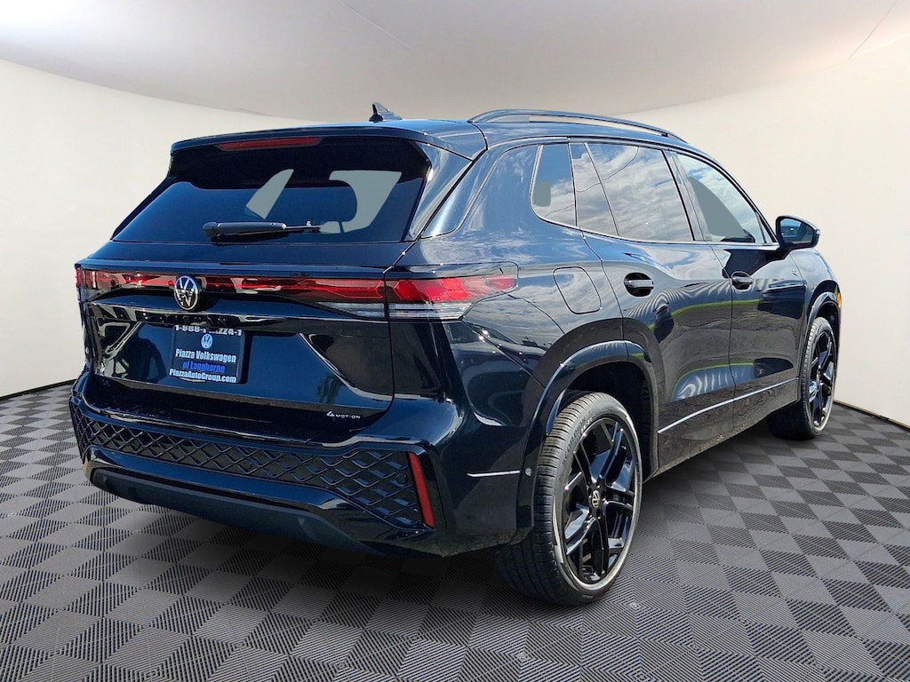 New 2026 Volkswagen Tiguan SE R-Line Black Sport Utility