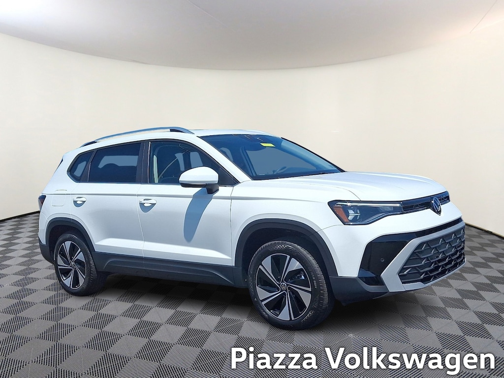 New 2026 Volkswagen Taos SE Sport Utility