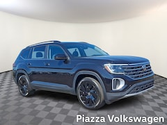 2026 Volkswagen Atlas SE With Technology Sport Utility