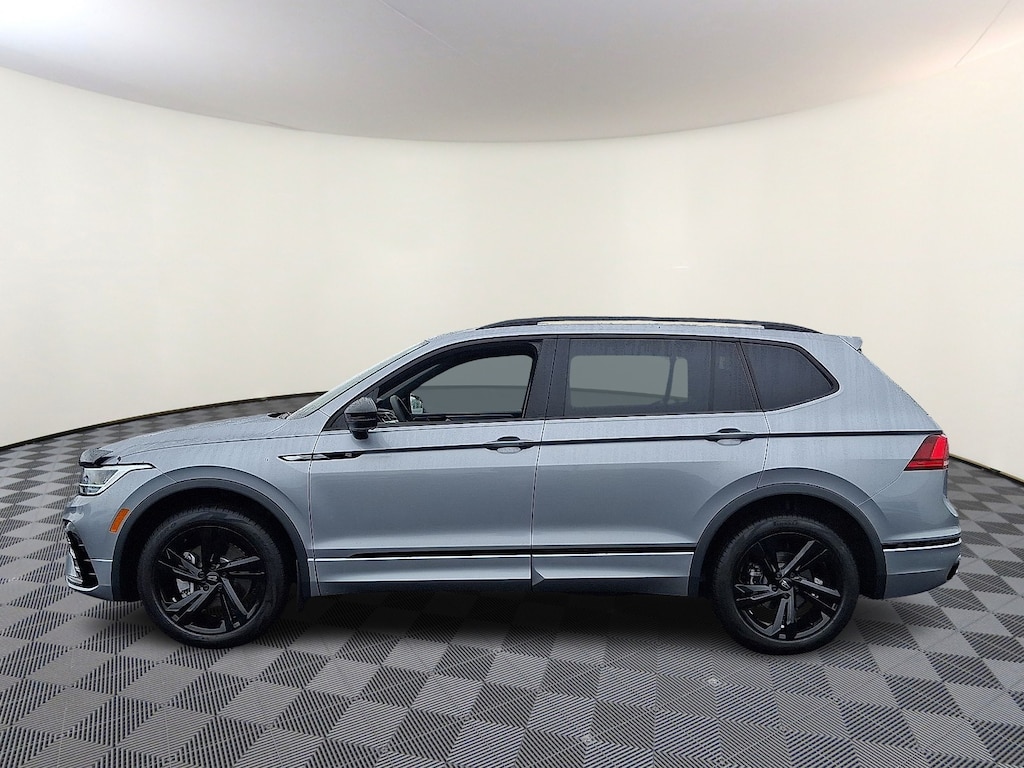 Certified 2024 Volkswagen Tiguan 2.0T SE R-Line Black Sport Utility