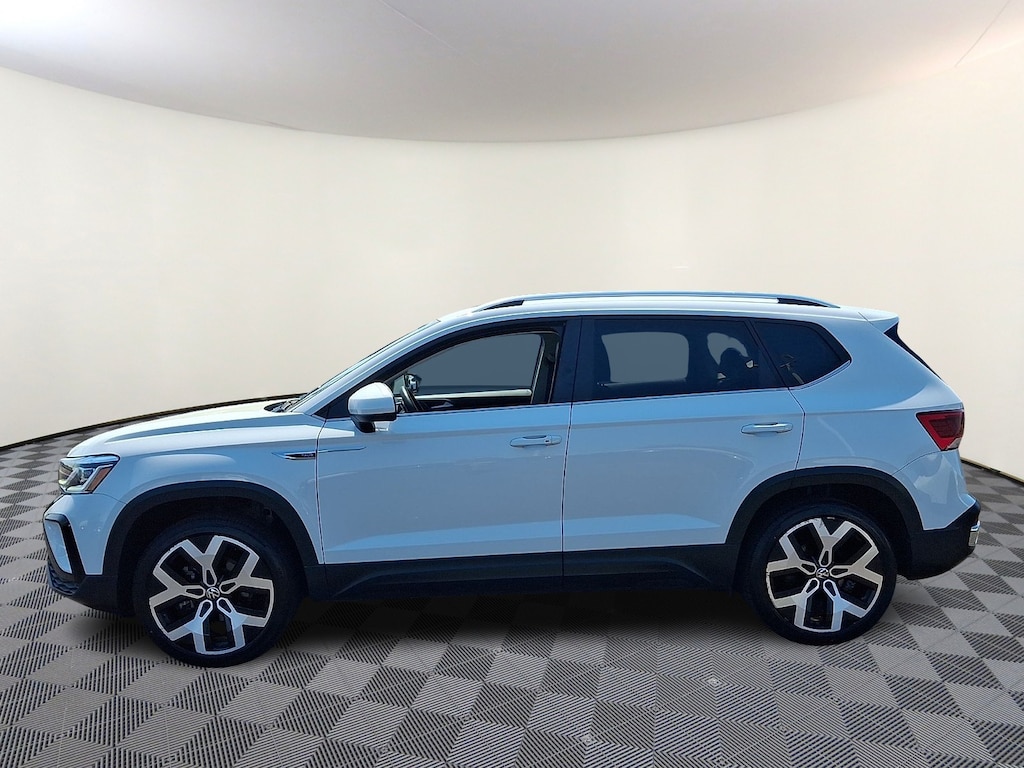 Used 2022 Volkswagen Taos 1.5T SEL Sport Utility