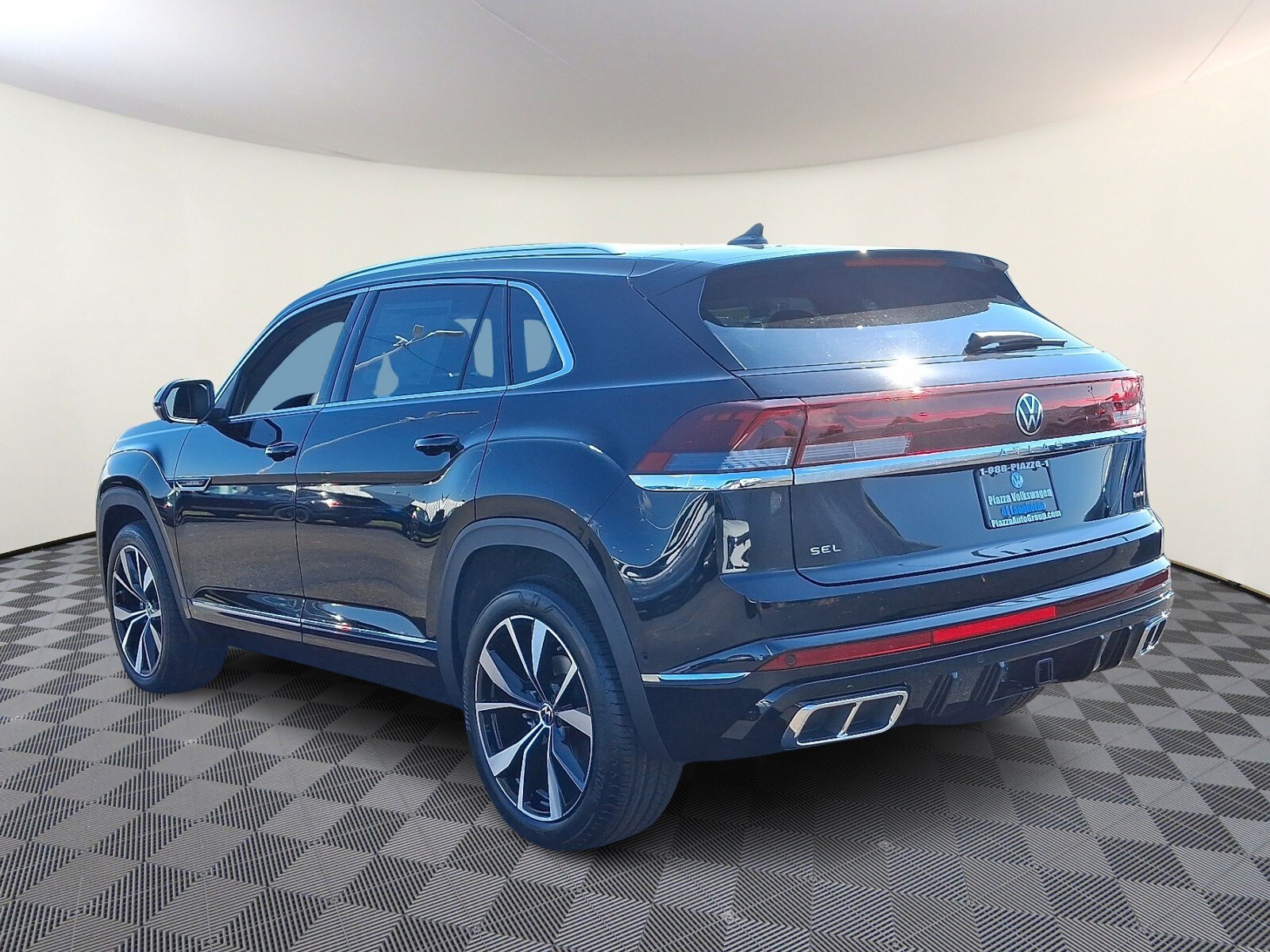 2026 Volkswagen Atlas Cross Sport SEL Premium R-Line photo 3