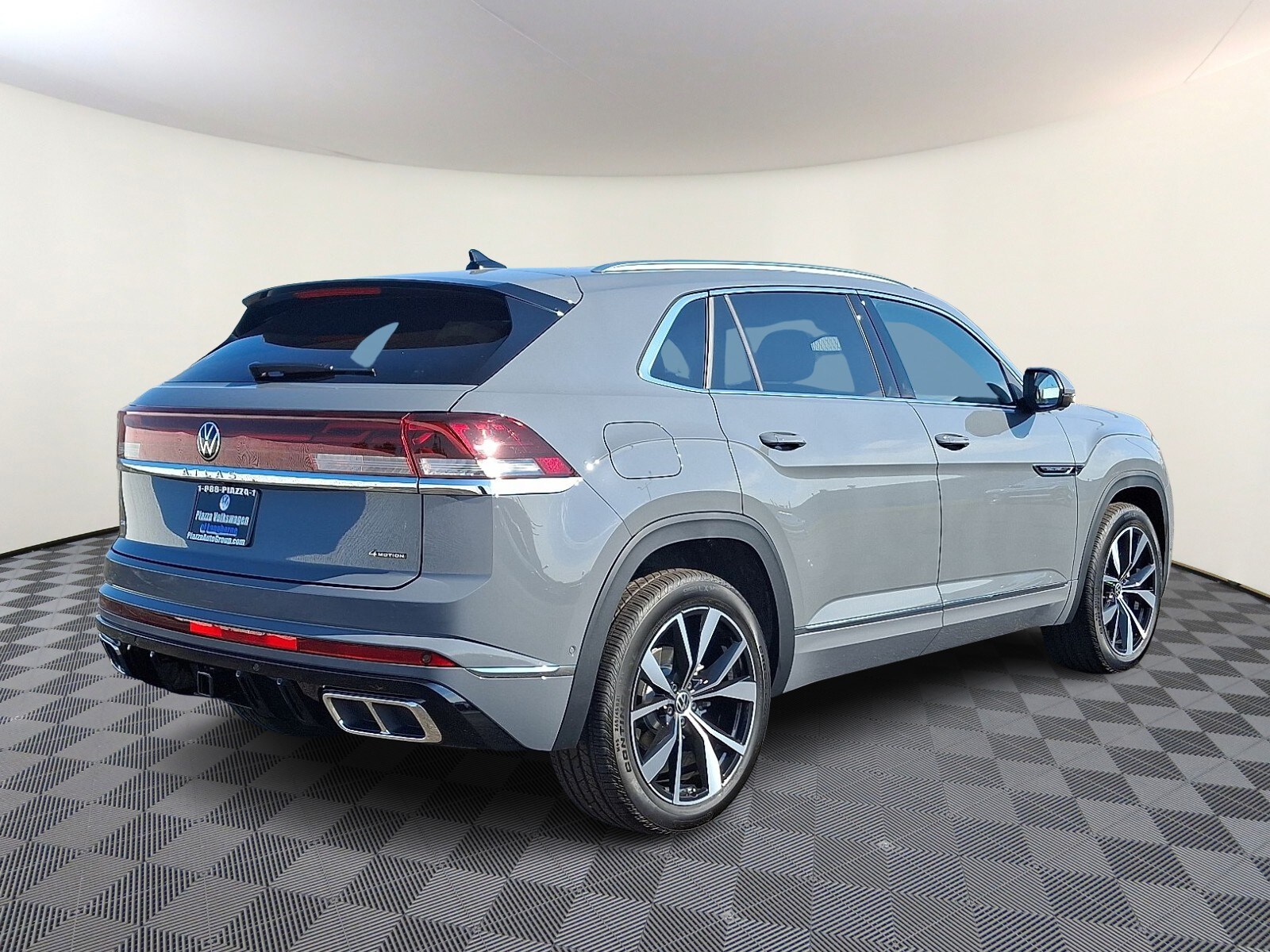 2026 Volkswagen Atlas Cross Sport SEL Premium R-Line photo 4