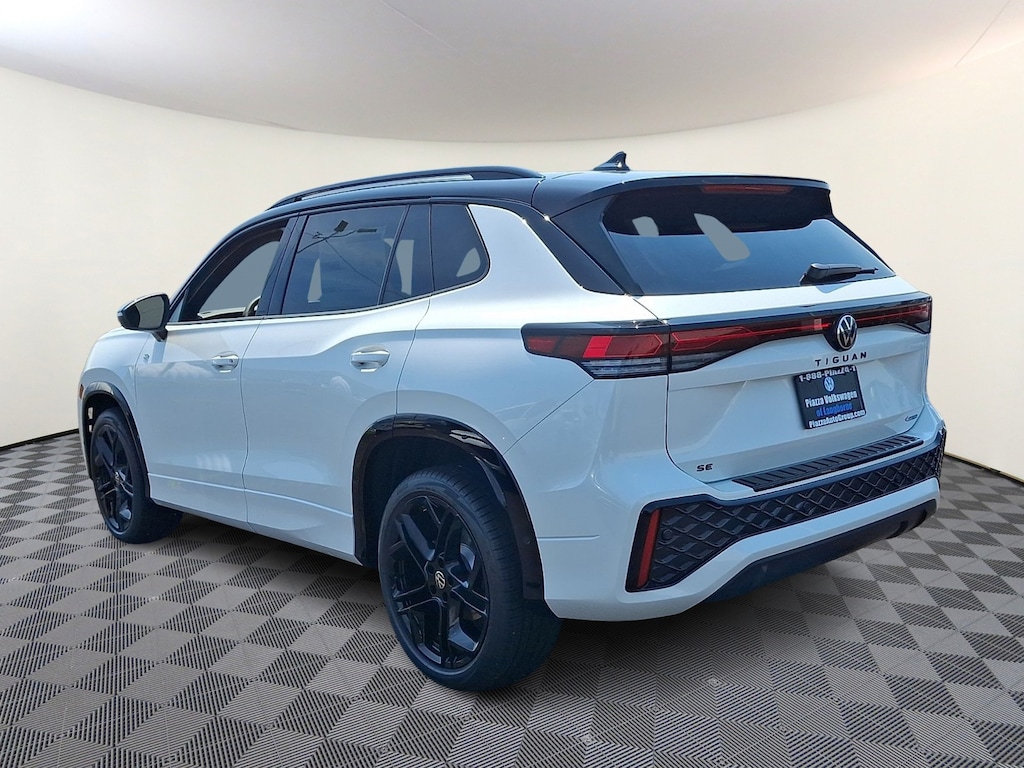 New 2026 Volkswagen Tiguan SE R-Line Black Sport Utility
