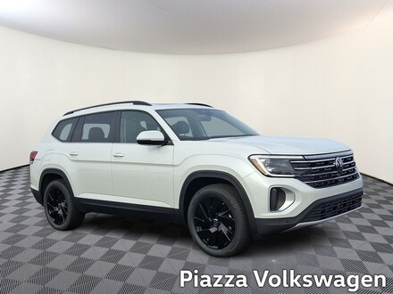 2026 Volkswagen Atlas SE With Technology Sport Utility