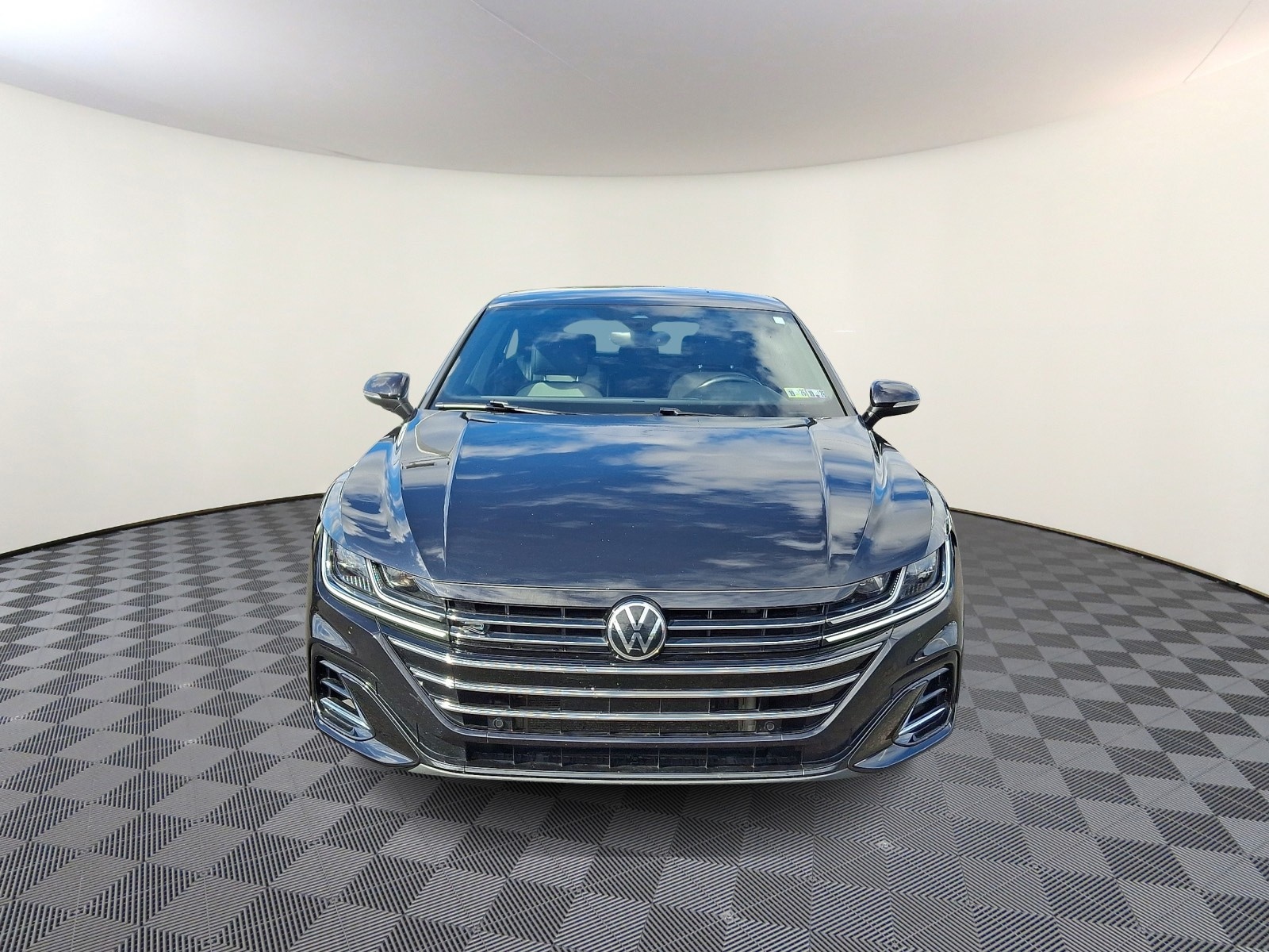 2022 Volkswagen Arteon SE R-Line photo 2