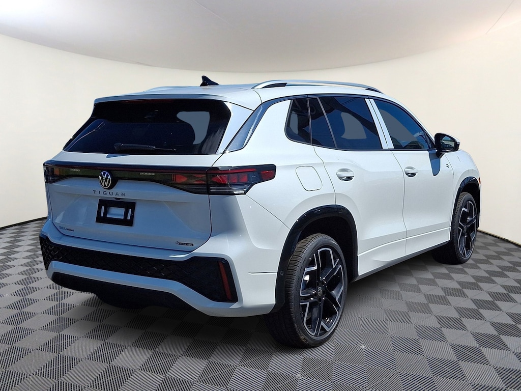 New 2026 Volkswagen Tiguan SEL R-Line Turbo Sport Utility