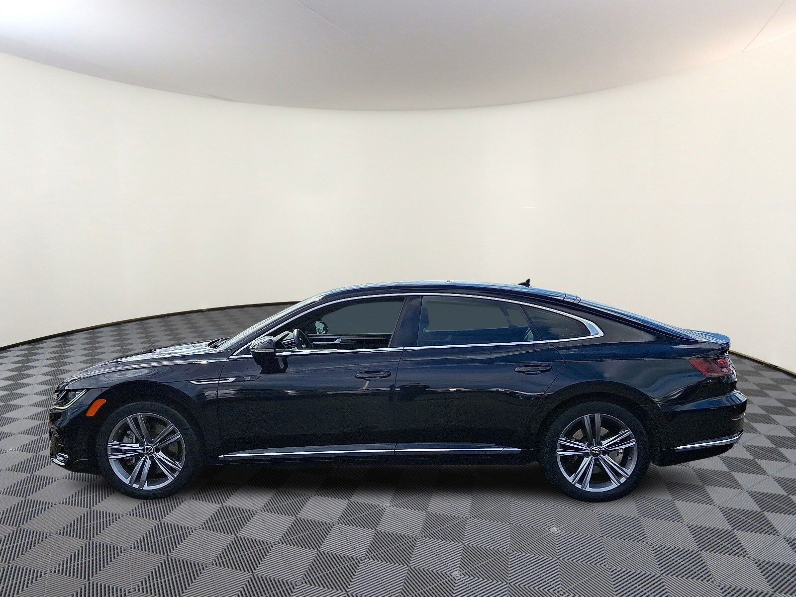 2022 Volkswagen Arteon SE R-Line photo 4