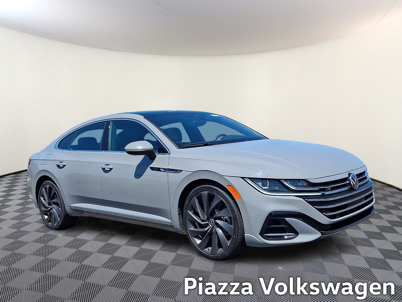 2023 Volkswagen Arteon SEL R-Line with 4Motion's photo