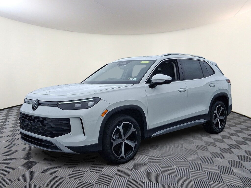 New 2026 Volkswagen Tiguan SE Sport Utility
