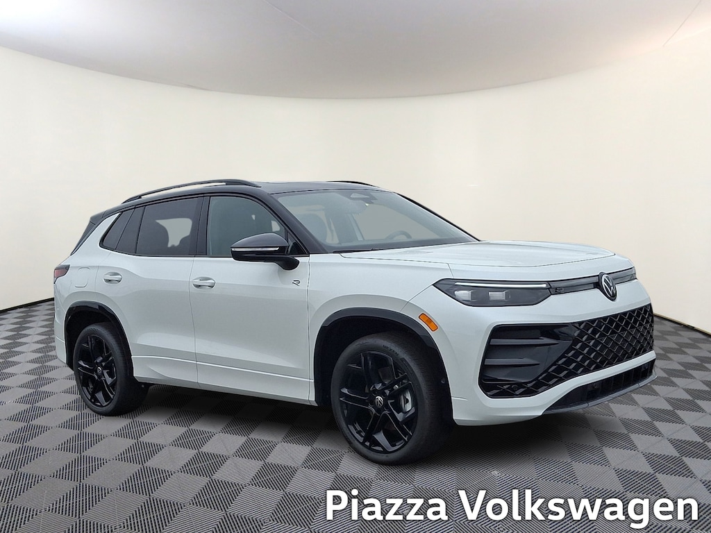 Used 2026 Volkswagen Tiguan SE R-Line Black Sport Utility