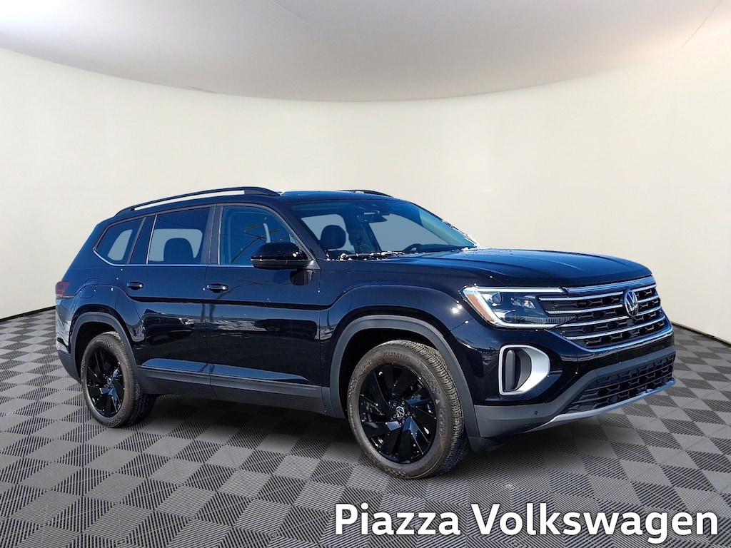 New 2026 Volkswagen Atlas 2.0T SE w/Technology Sport Utility