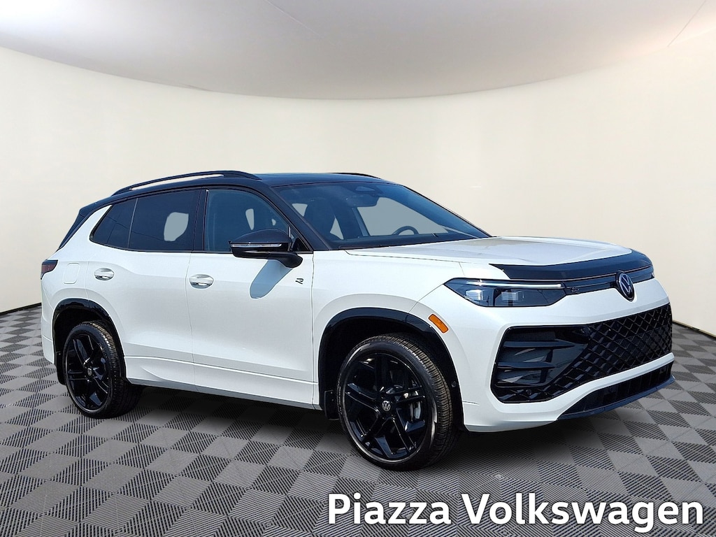 Used 2026 Volkswagen Tiguan SE R-Line Black Sport Utility