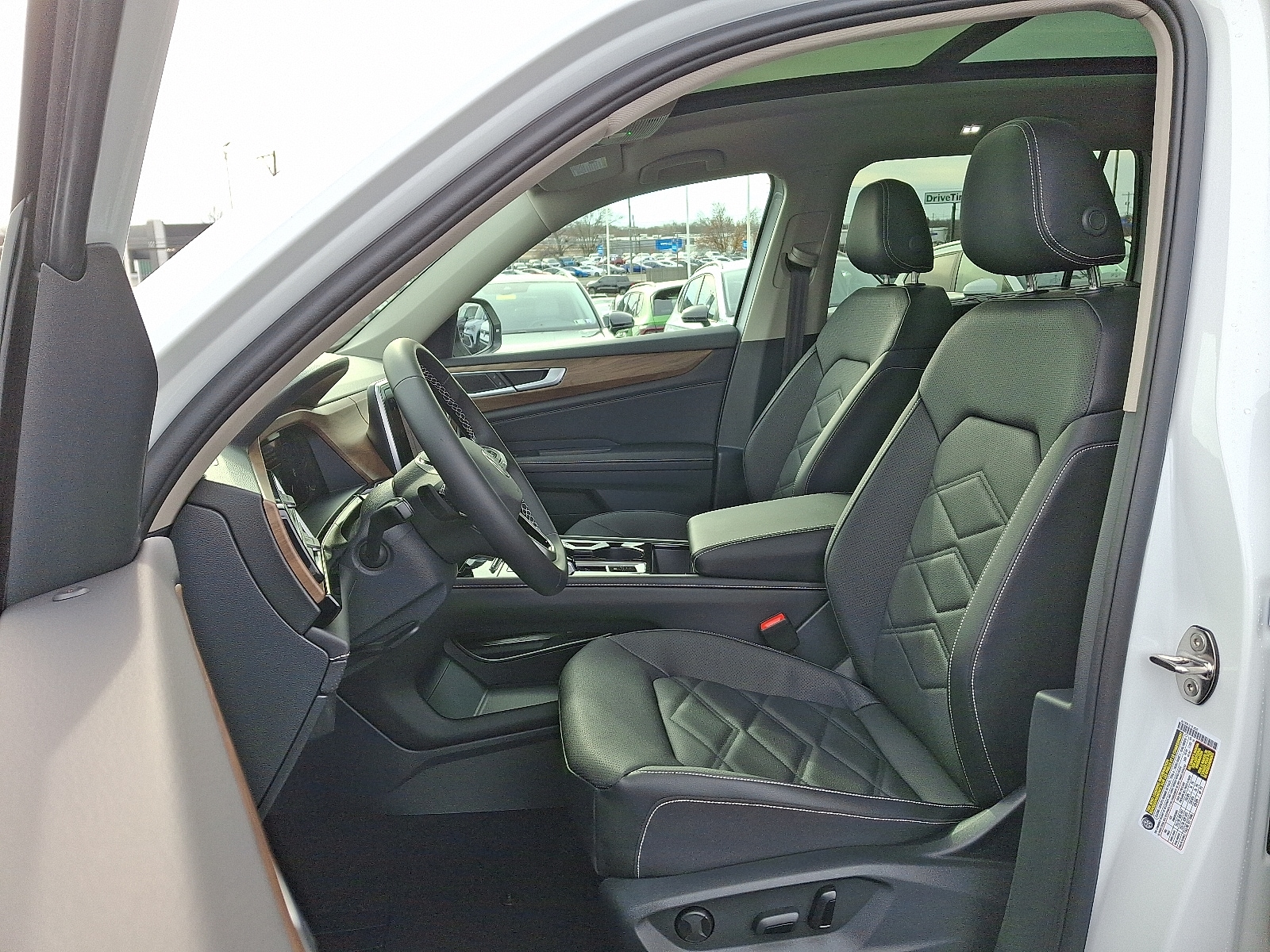 2026 Volkswagen Atlas SE w/Tech - Photo 6