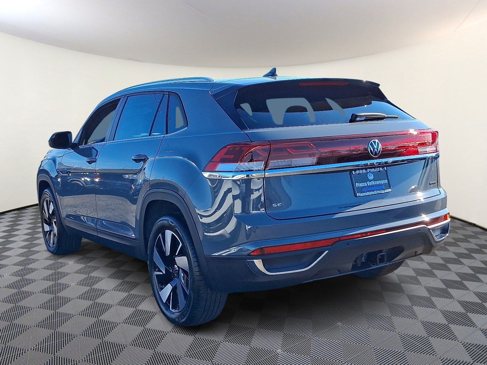 2026 Volkswagen Atlas Cross Sport SE Technology photo 3