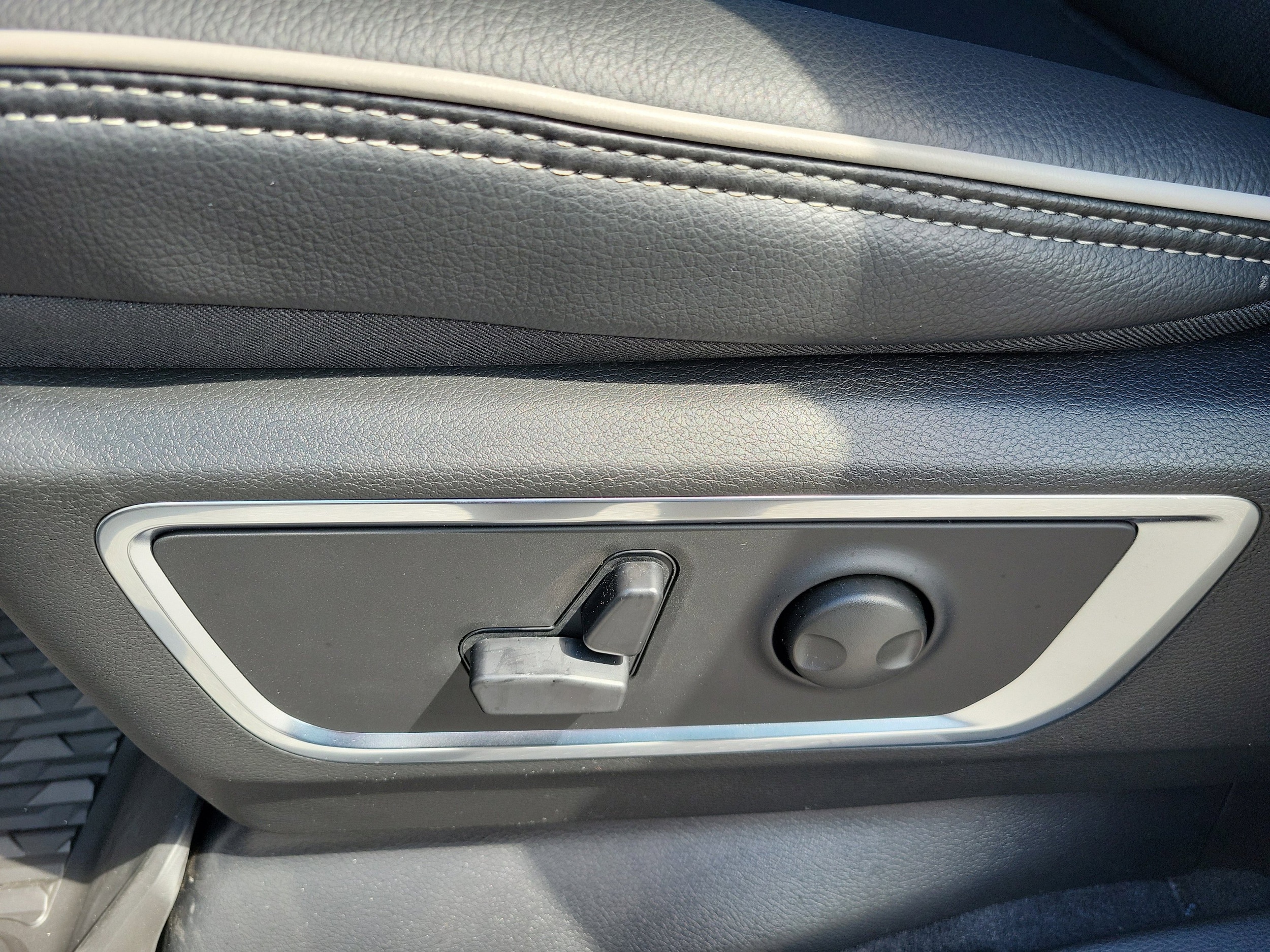 2026 RAM 1500 Laramie - Photo 25