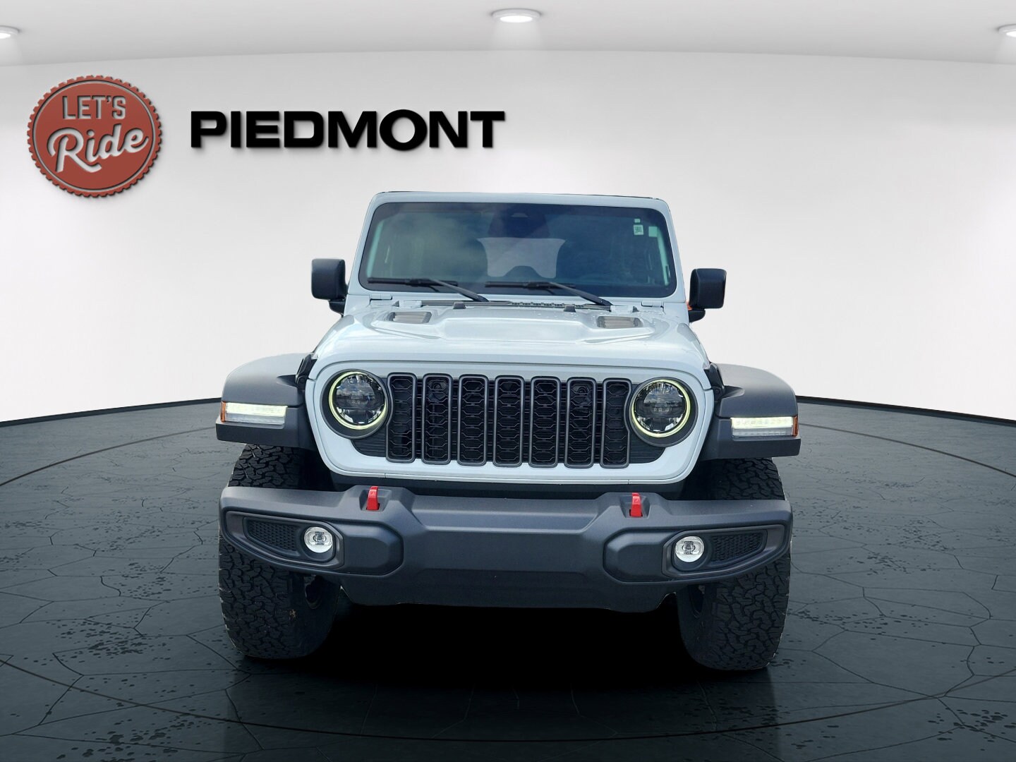 2025 Jeep Wrangler Rubicon photo 2