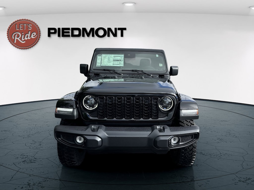 Used 2025 Jeep Gladiator Willys 4x4 Truck Crew Cab