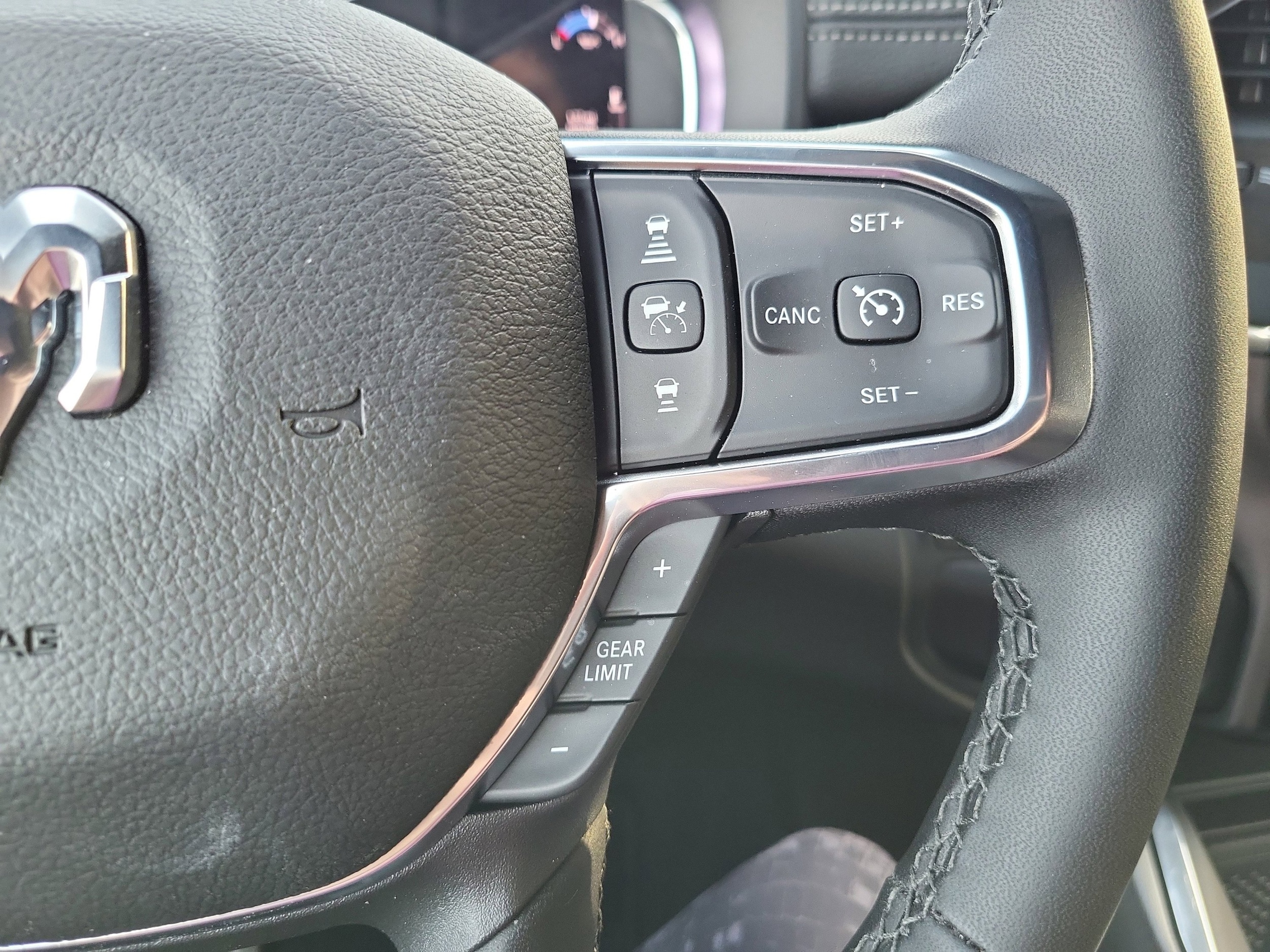 2026 RAM 2500 Laramie - Photo 31